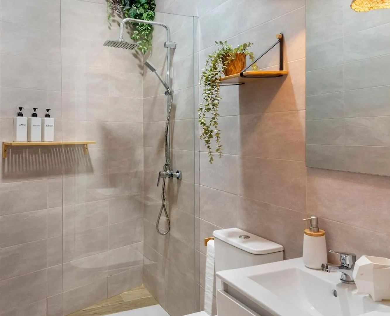 דירה סביליה Calma Muralla House-Two Bedrooms & Two Bathrooms